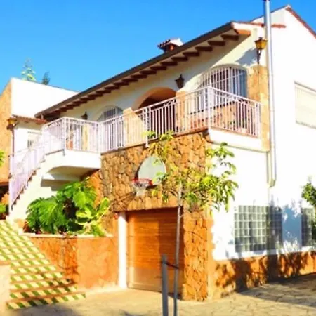 Дом отдыха Beautiful House For Vacation Льорет-де-Мар